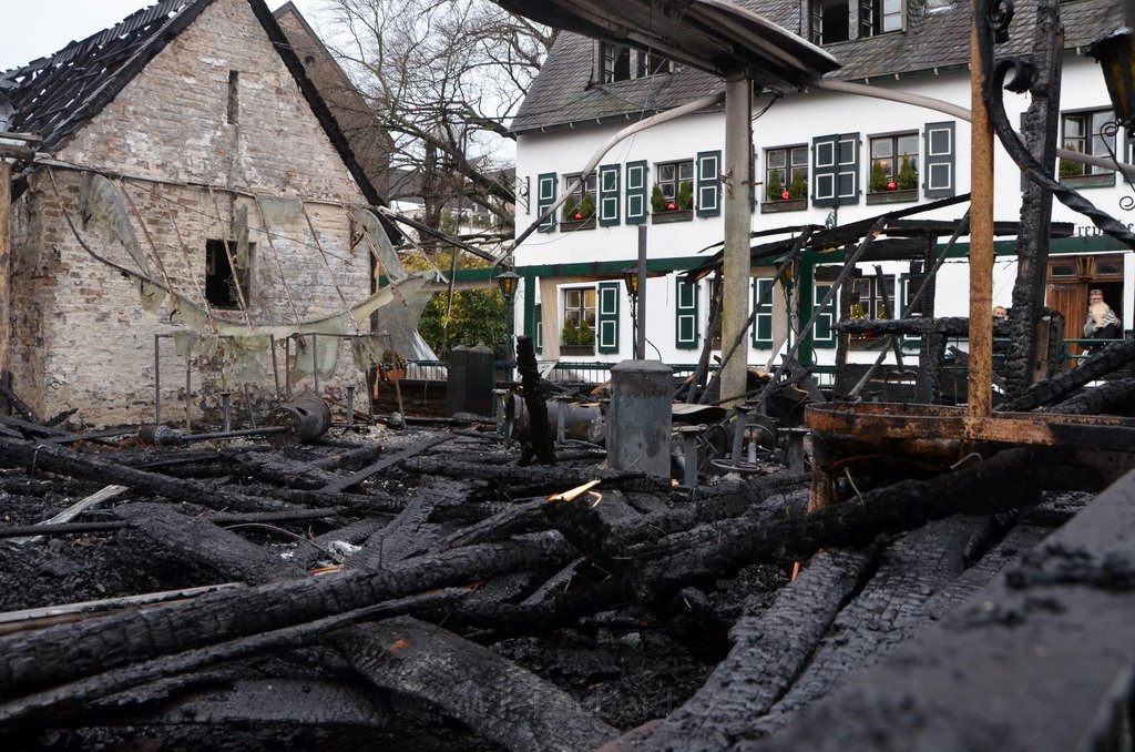 Feuer 3 Zum Treppchen Koeln Rodenkirchen Kirchstr Steinstr P365.JPG - Miklos Laubert